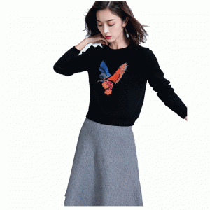 Dostosowana damska dzianina haftowana sweter z okrągłym wycięciem pod szyją